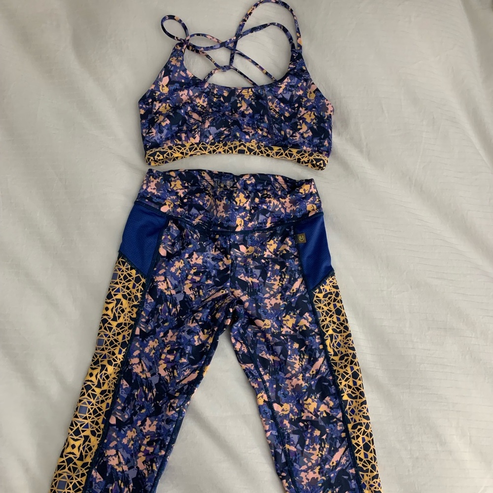 Maaji leggings and matching sports bra S/M